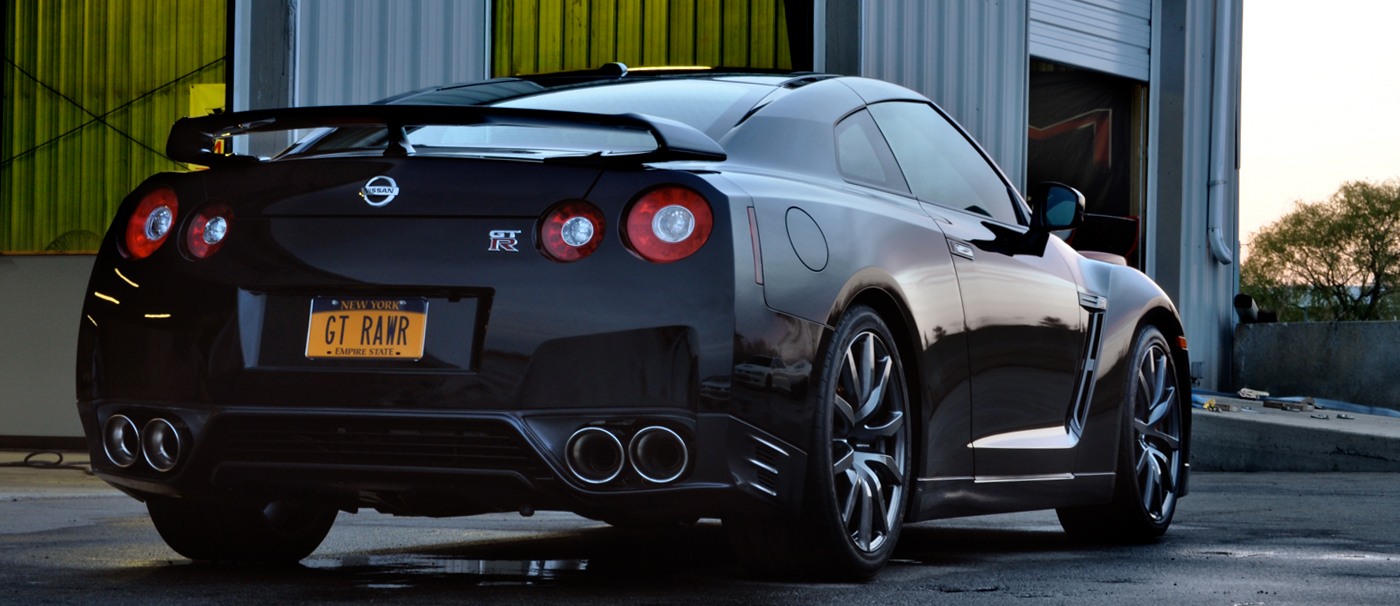 Black R35 GTR